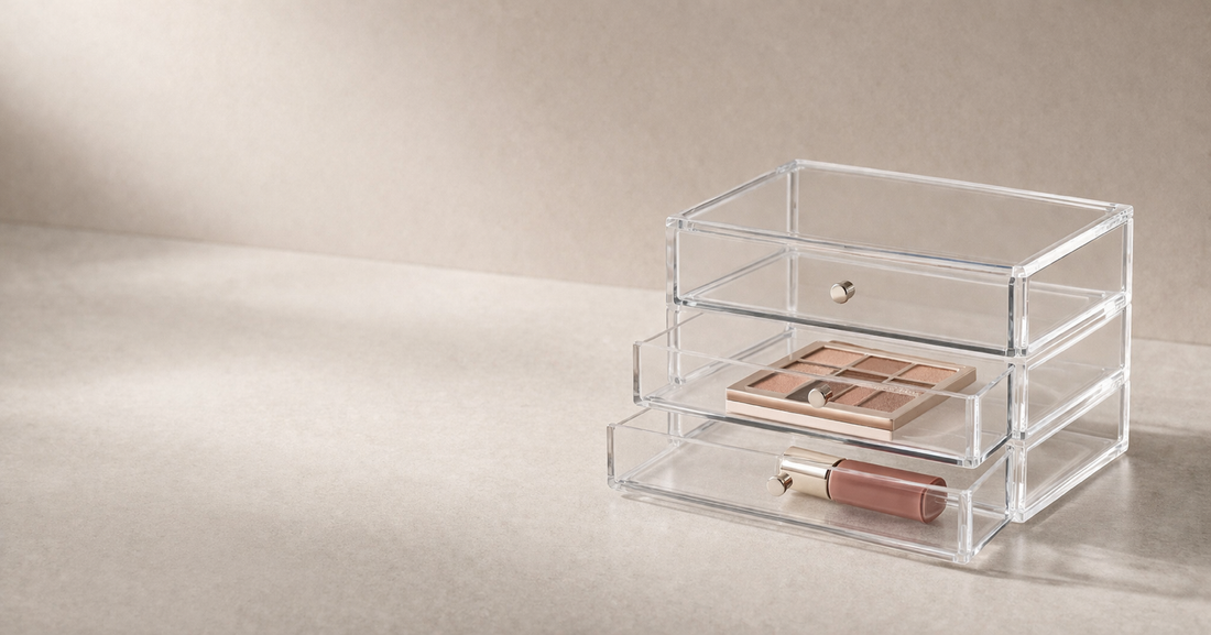 Clear partitioned acrylic drawer structure showing zero item overlap to prevent confusion and save time.