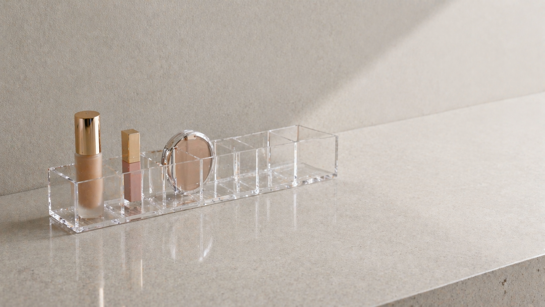 Makeup items arranged in a clear linear sequence with defined separation inside a transparent organizer to support uninterrupted routine flow.