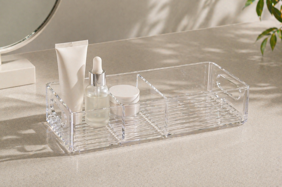 Minimal skincare organizer with separated compartments and 3 items arranged with clear spacing for stable daily use.