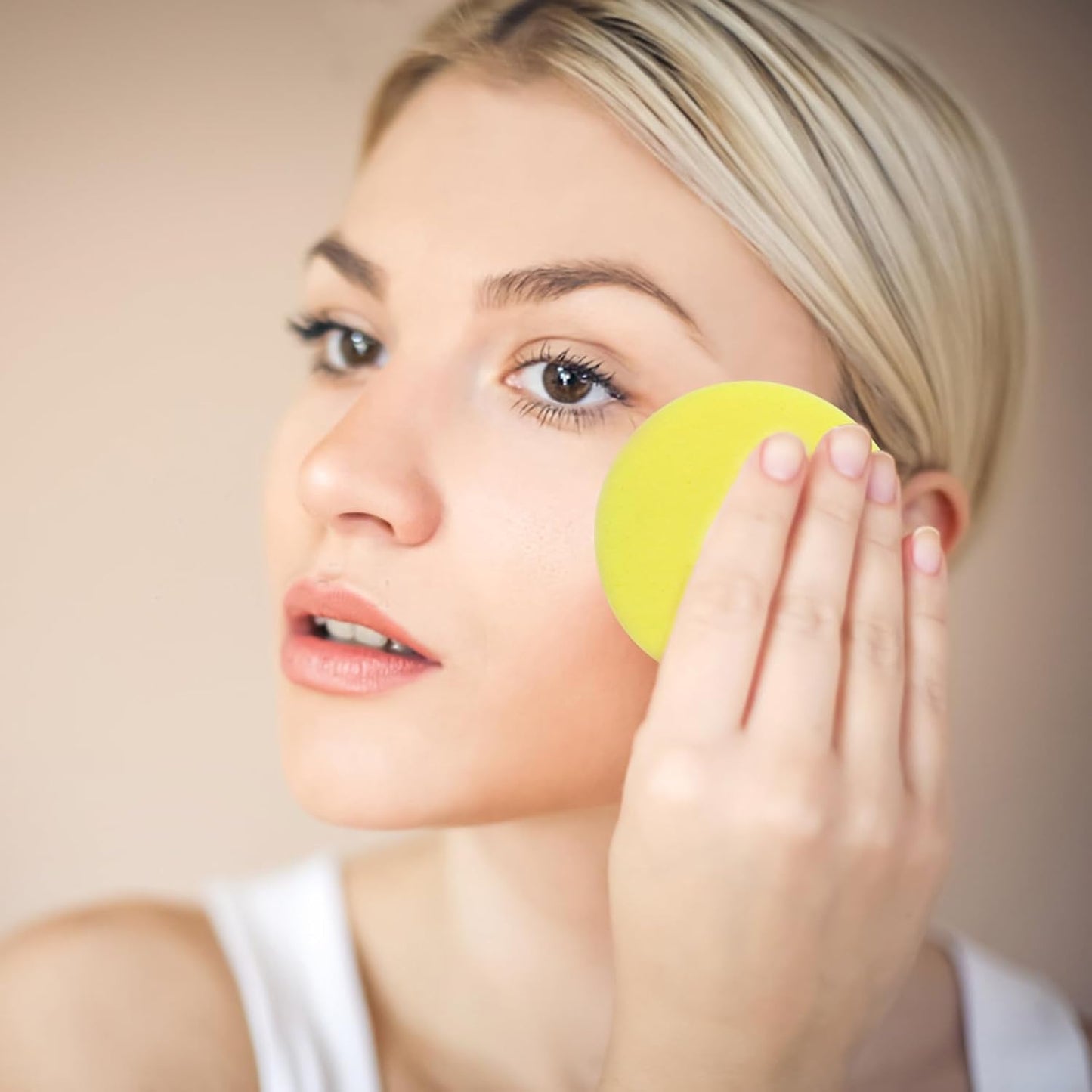 120 Count Compressed Facial Sponges, Face Cleansing Sponge for Estheticians Spa Wash Round Makeup Removal Sponge Pads for Women,Girls Compress Exfoliating Removal Sponge (Mix-Color)