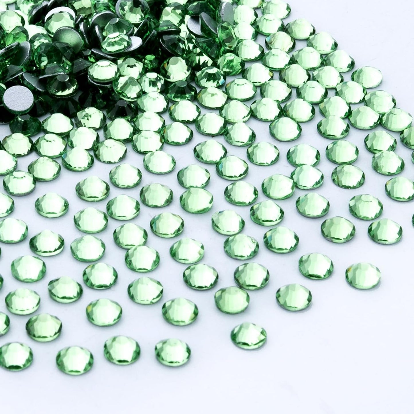 1440Pcs Light Green Crystal Rhinestones,Glass Flatback Rhinestones Gemstones for Nail Face Makeup Art Crafts Clothes Decoration - (SS20,4.8mm,Light Green)