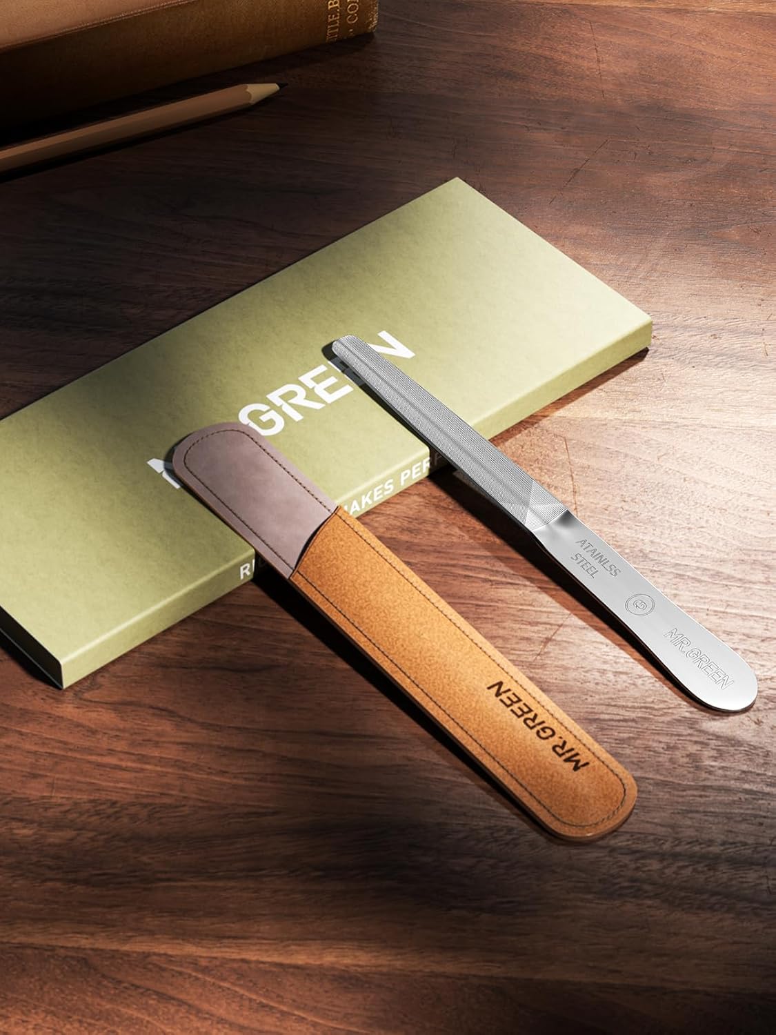 MR.GREEN Curved Nail File – Double-Sided Metal Nail File for Men & Women with Protective Travel Case, Ergonomic Anti-Slip Handle, Washable & Reusable, for Fingernails & Toenails