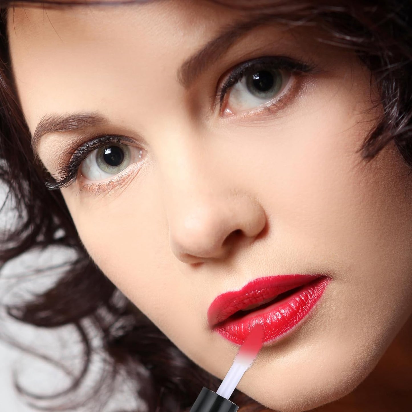 100 Pcs Mini Lip Gloss Tubes, Refillable Lip Balm Bottle Transparent Empty Containers Travel Personal Cosmetic Inserts Cosmetic Tools Mini Lipstick Containers for Women DIY Makeup